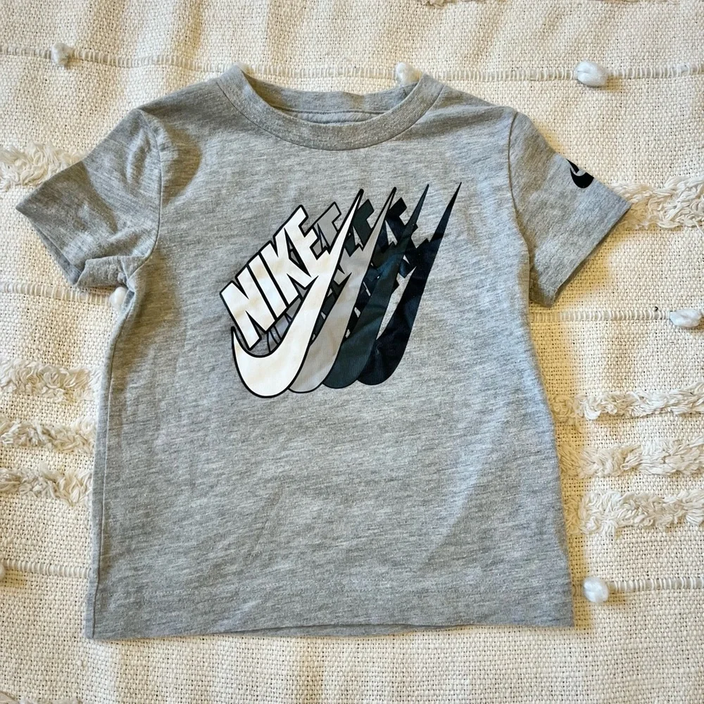Nike Baby Grey T-Shirt size 2T